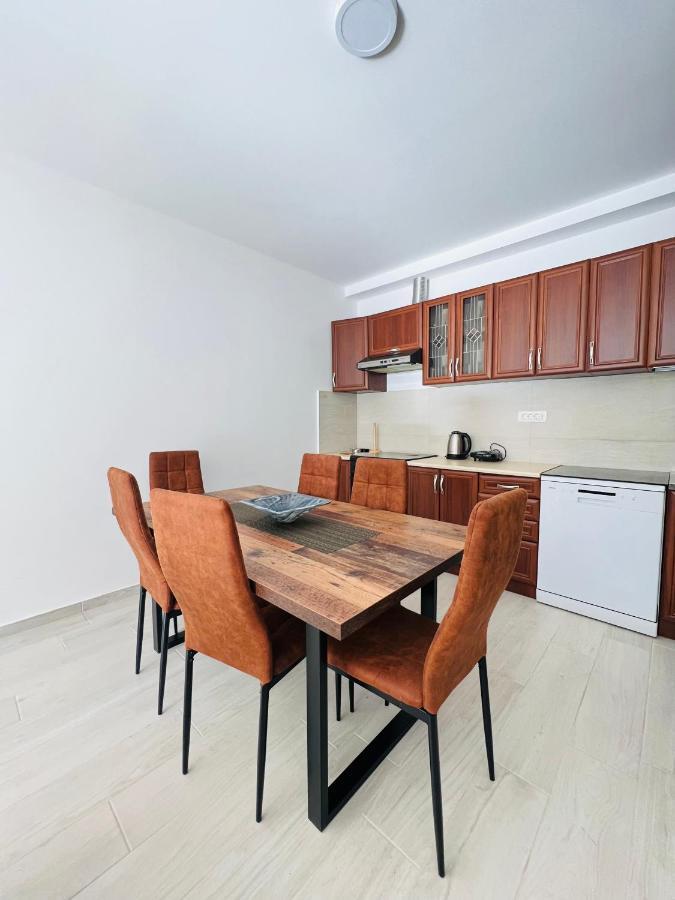Apartment With Terrace And Private Parking Kotor Exterior foto