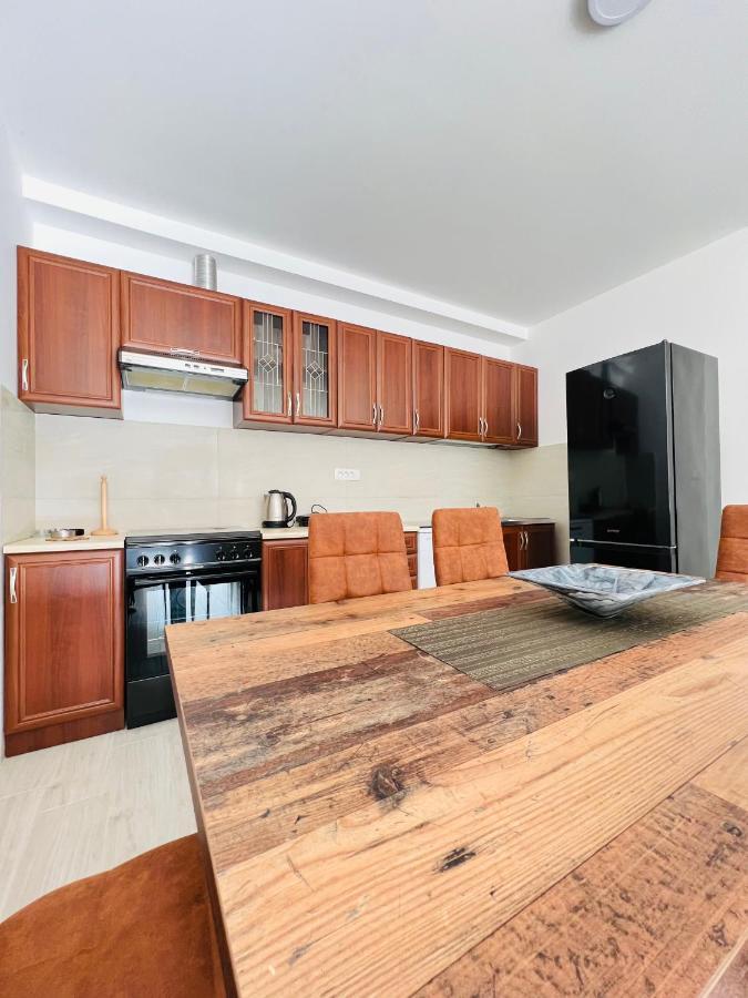 Apartment With Terrace And Private Parking Kotor Exterior foto